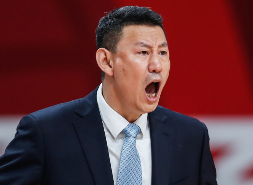 李楠正式结束3年禁赛期:可回场边辅佐许利民 本季北京主帅不会变