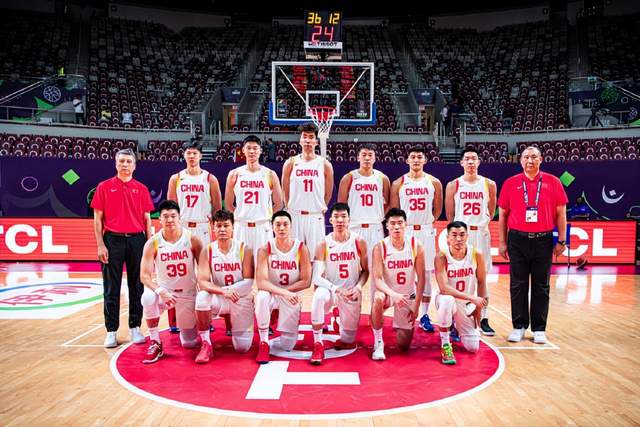 中国男篮VS澳大利亚!杨瀚森回归首秀,搭档王俊杰,CCTV5直播