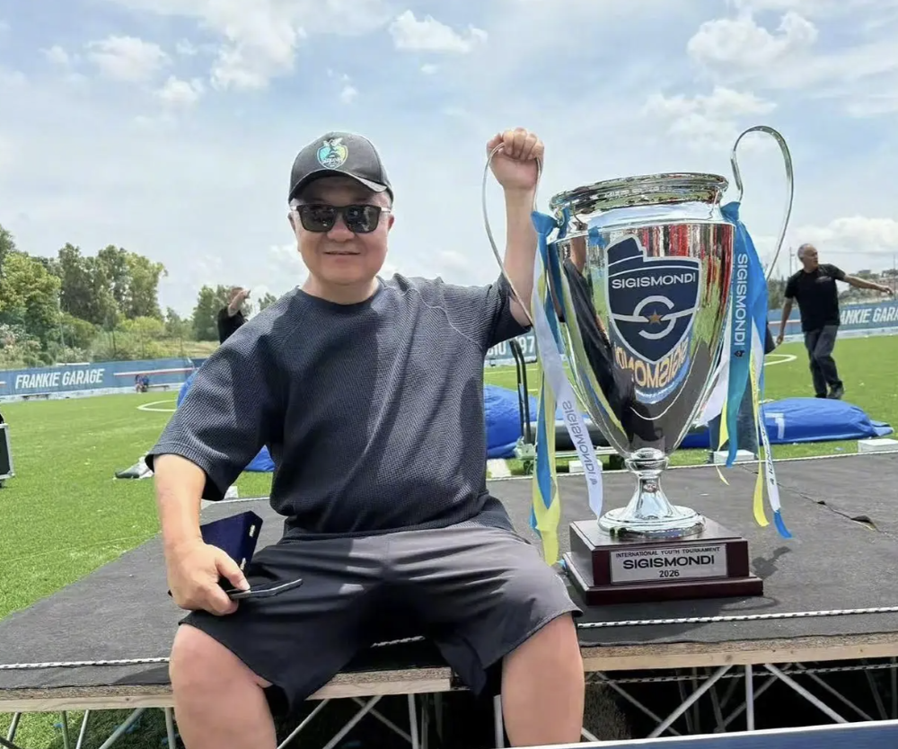董路:我给了中国足球希望 人生能有几个9年 所获赞美符合我的付出