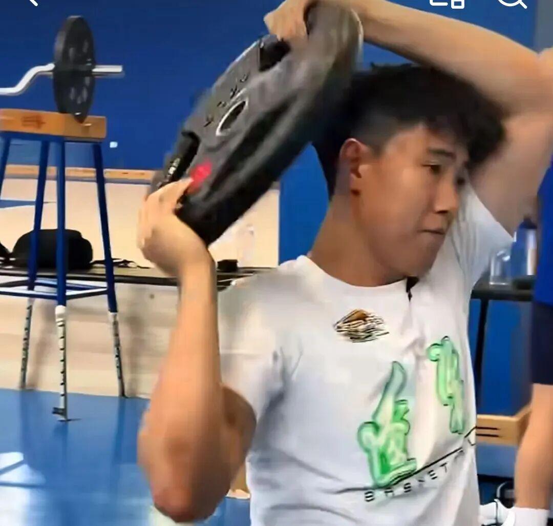 CBA休赛季动态速递!上海男篮追逐焦泊乔,山西接触上海男篮控卫,范子铭主动联系辽宁男篮,两支球队报价杨鸣