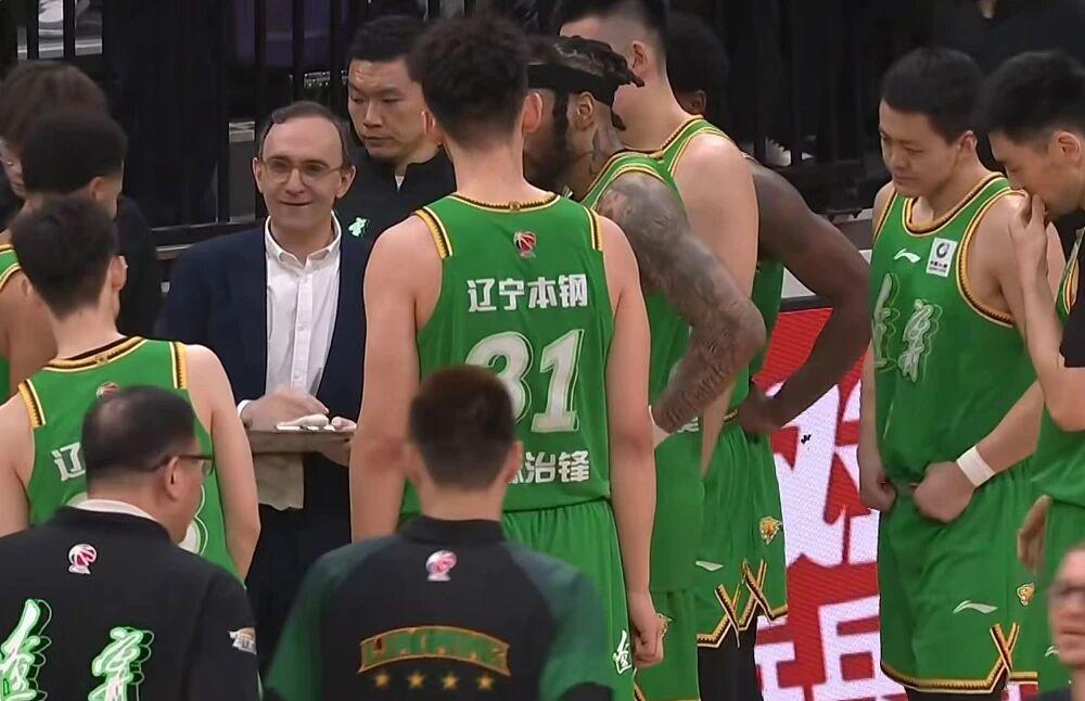 辽宁男篮遭遇致命打击,曝赵继伟有离队想法,或引发多支球队争抢