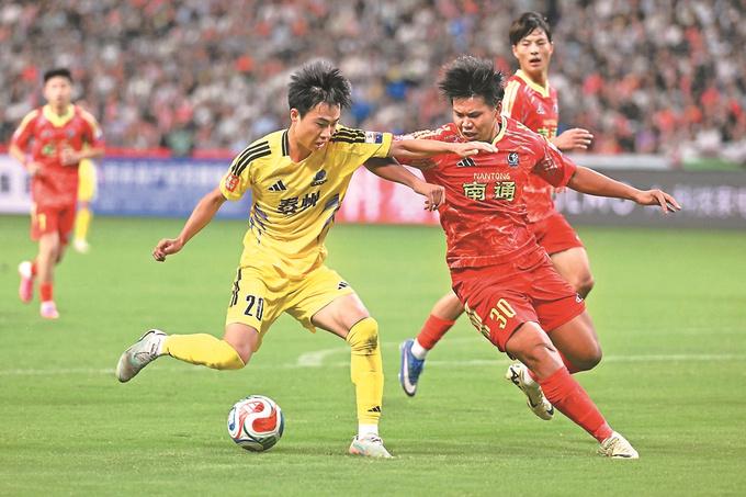 暂停一周后赛事重启 “苏超”三场鏖战点燃足球周末
