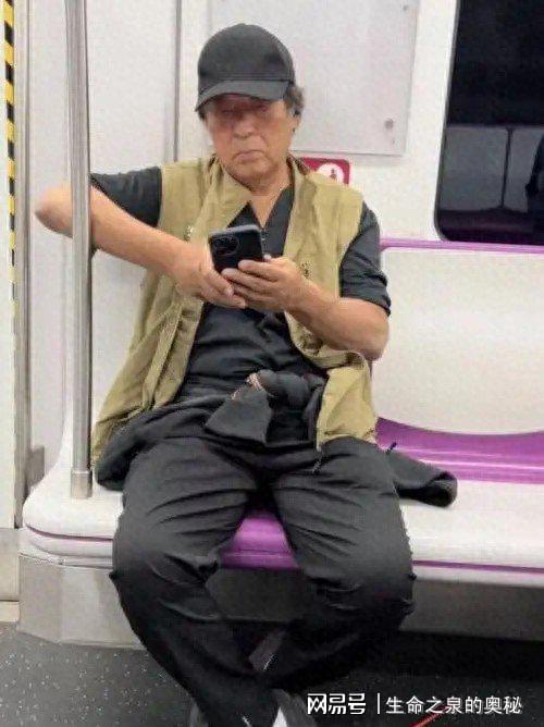 万万没想到,折腾半生倾家荡产的牛群,被美国毕业的儿子这样对待