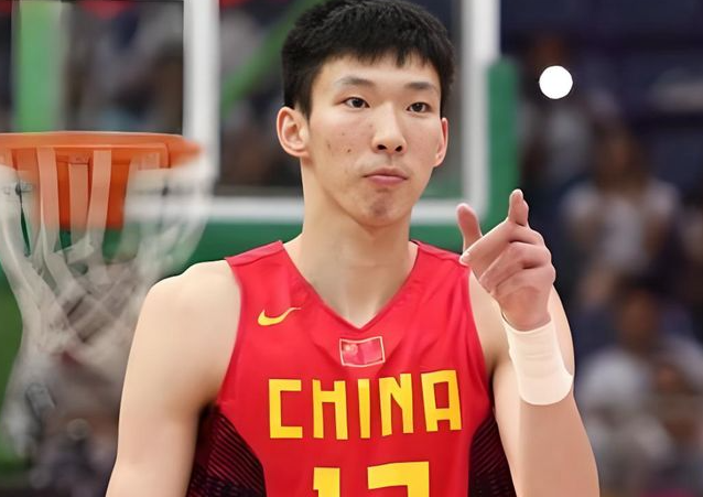 中国男篮名单大变天!不是赵睿周琦,这三人补充入队信号不简单