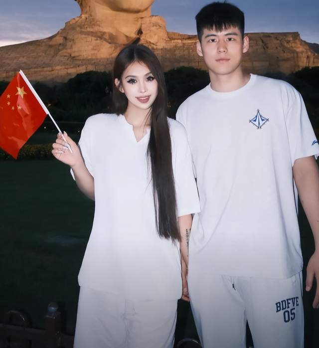 CBA3消息:广东2小将撒狗粮,小杜润旺赴辽篮,赵睿调侃周琦遭怼