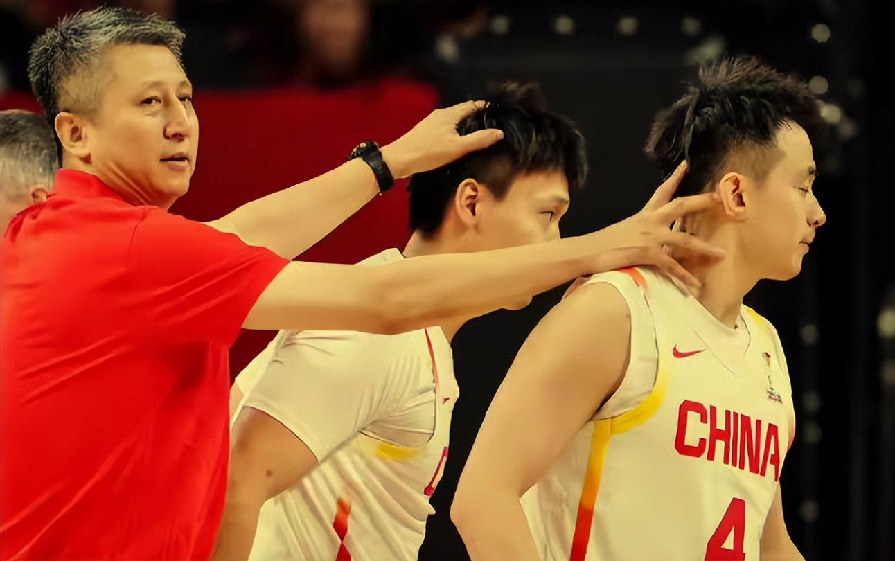 师徒同心,以稳驭势:赵继伟出任中国男篮队长的深层逻辑!