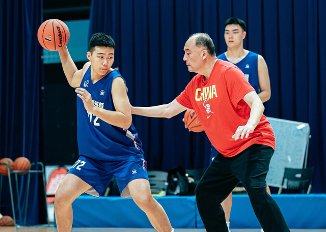 正式确定!内线新星离开广东宏远,加入辽宁男篮
