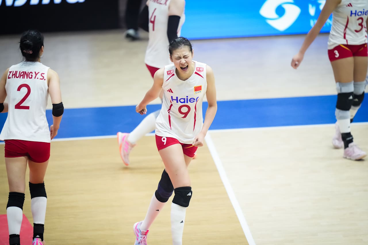 又美又能打!中国女排18岁1米96新星闪耀:小赵蕊蕊变赵勇新利器