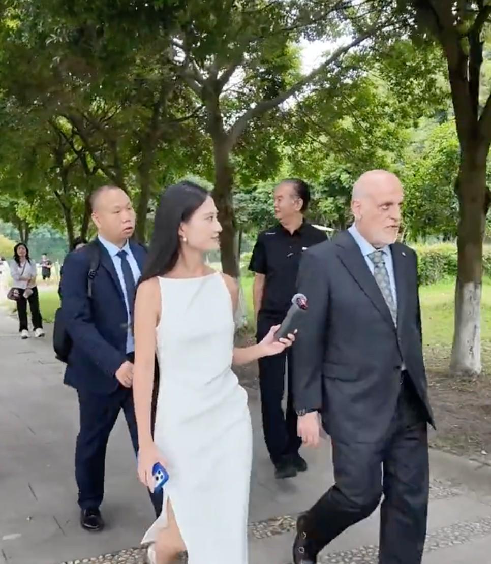 特瓦斯:成都蓉城只有一线队和B队,按欧洲标准远远不够