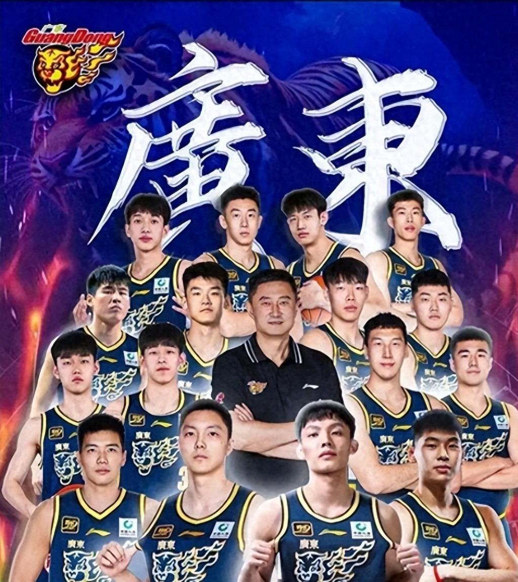 广东队传3大消息:杜峰深夜发声 徐杰回应特训 黄明依或租借离队