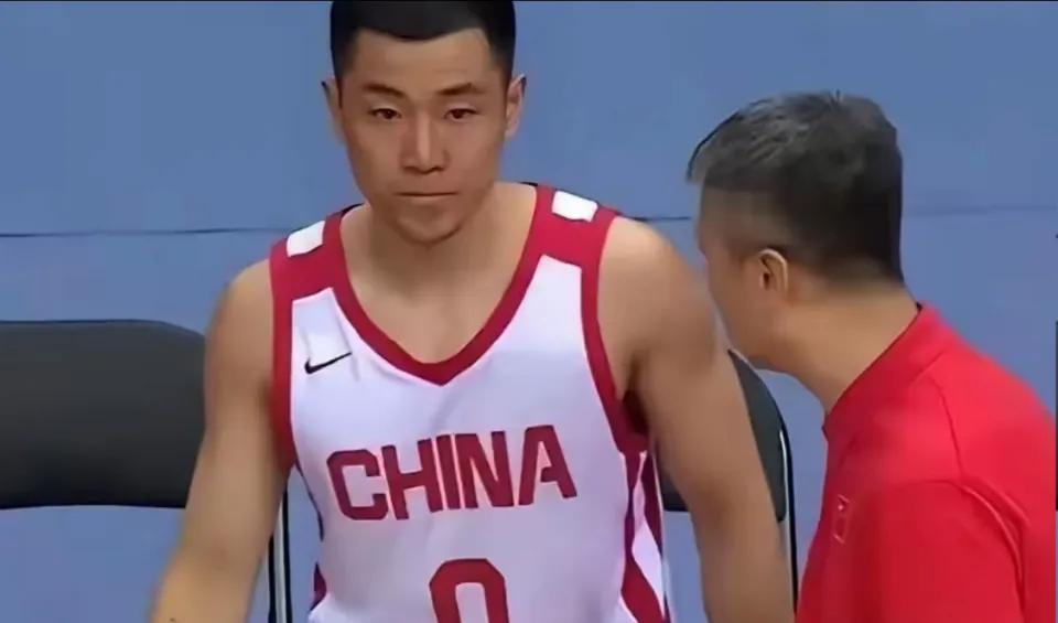 砍全队第二高分,为何仍要挨喷?球迷看出真相:他最不该进国家队