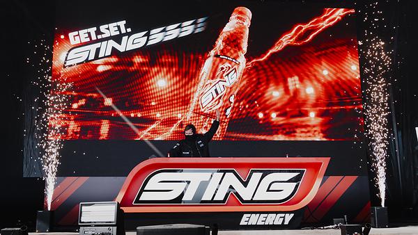 从F1®的引擎轰鸣到全球主题曲:Alan Walker携手STING Energy®,演绎F1®燃动声浪