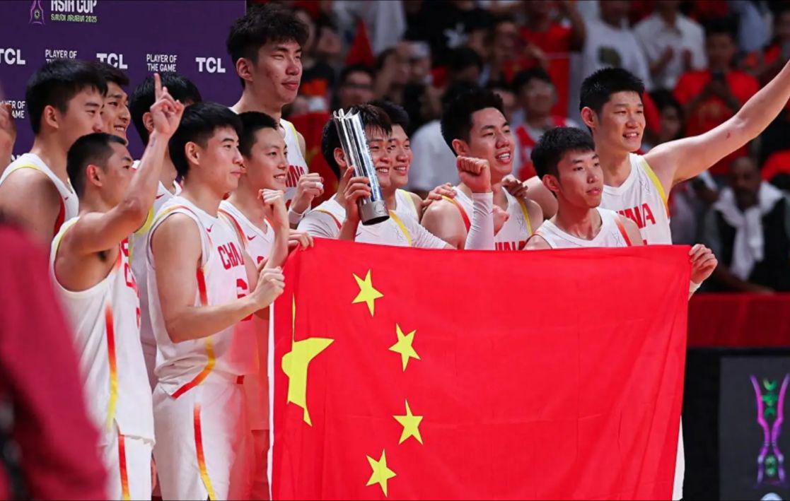 国家队或不再归化!中国男篮想打进28年奥运会,只能依靠李凯尔?