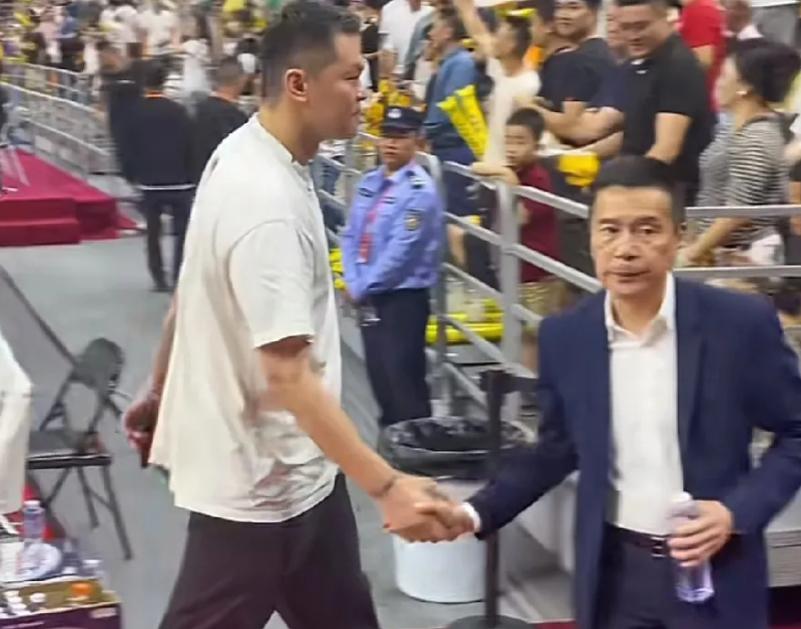 曝宏远已在考察新主帅!杜锋或将升任总教练,保留体面不算下课