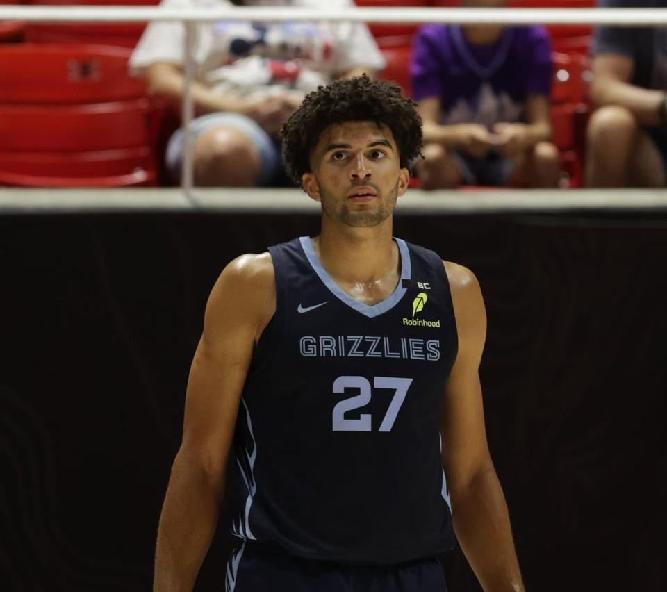 NBA夏联:灰熊7人上双37分狂胜雷霆 探花布泽尔首秀15+4+4