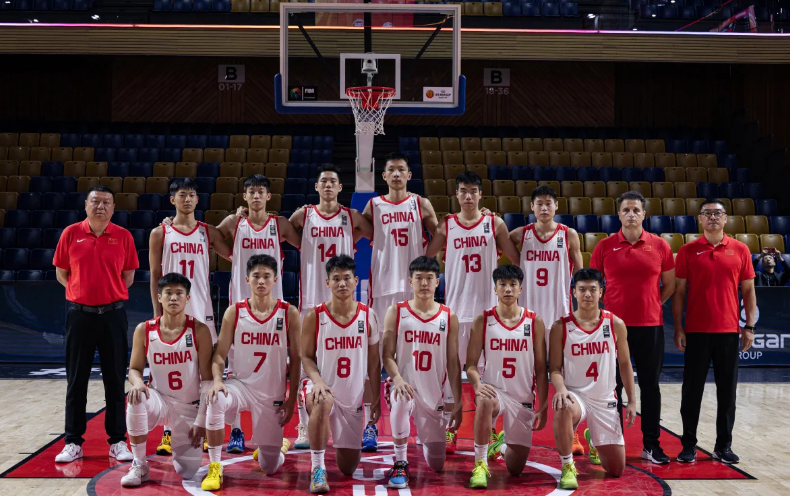 FIBA官宣中国U17男篮世界杯12人名单:四字新星张懿赵杰领衔