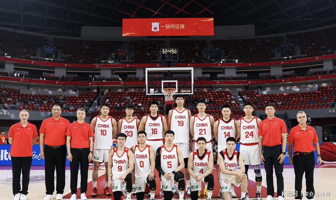 中国男篮决战日本队,突传坏消息,郭士强面临最大挑战