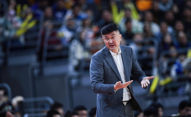 CBA最新消息!曝杜锋离开广东宏远,山西男篮争议后卫离队
