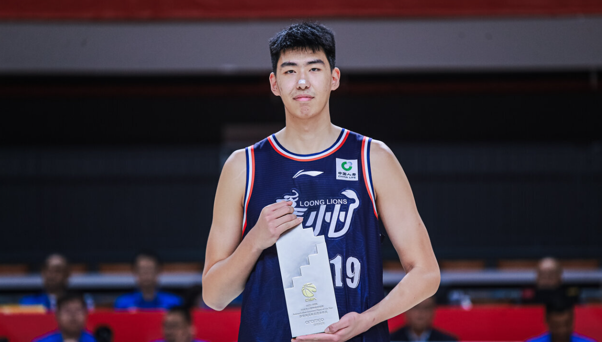 杜锋真没辙了?曝徐昕即使租期满也不回广东 3理由证这是双输结果