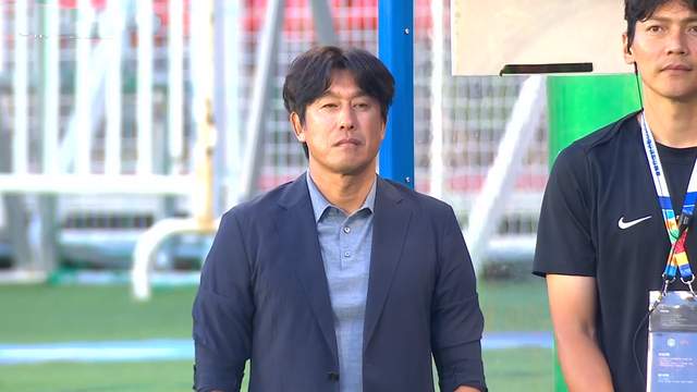 白去韩国了?徐正源把铁人当成都 瓦吉奇出工不出力 抱头目送丢球