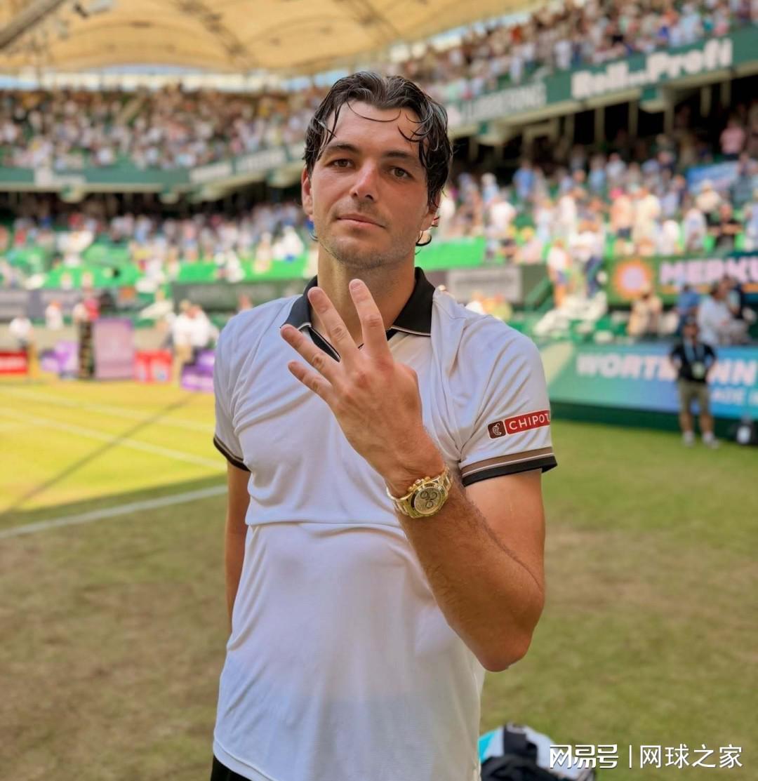 五位美球员冲四站冠军被称本周奇景,王左王右今晚左右开弓战强敌