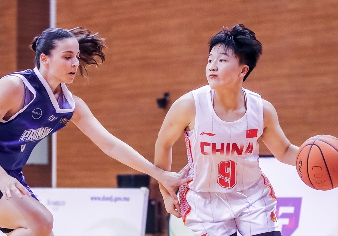 轰20分4助6断!中国女篮18岁新星崛起:持球大核未来接班王思雨?