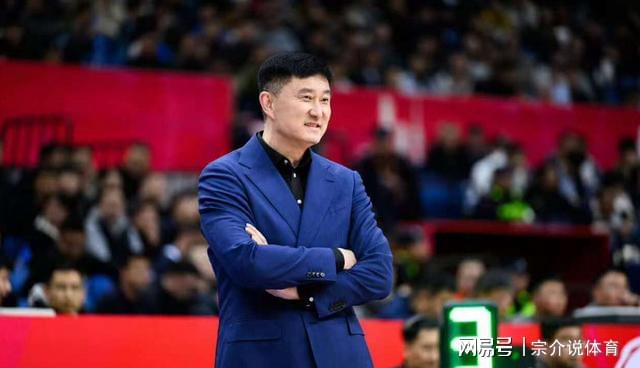 爆料杜锋有可能下课,广东队找新教练,球迷推荐杨鸣加入