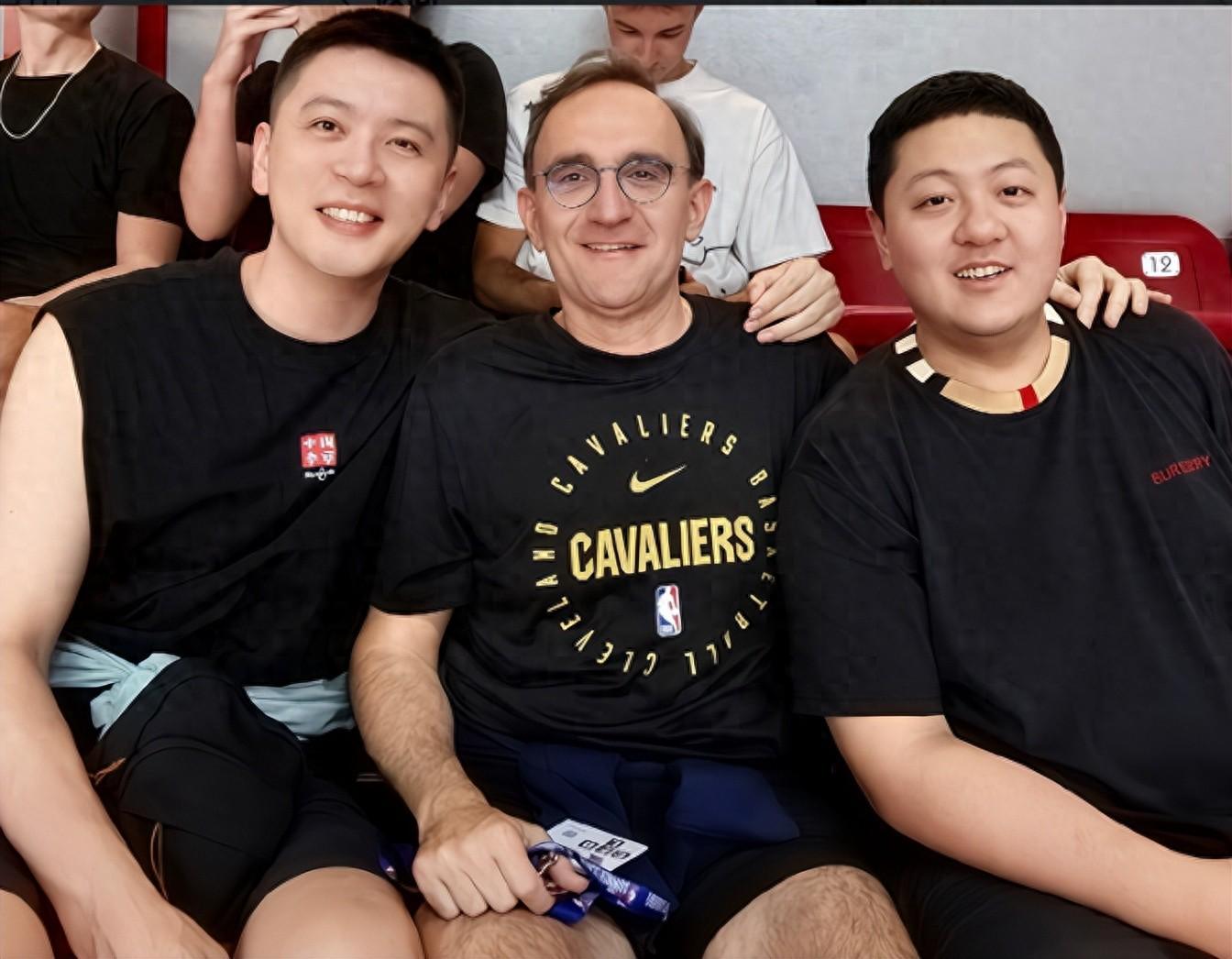 CBA名宿杨鸣点评世界杯,与马宁是校友,因为辽篮而支持荷兰队