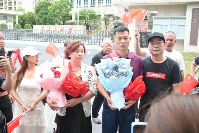 福建女商人改判无罪后,“从犯”丈夫再审未当庭宣判,辩护律师:同一基础事实应判无罪