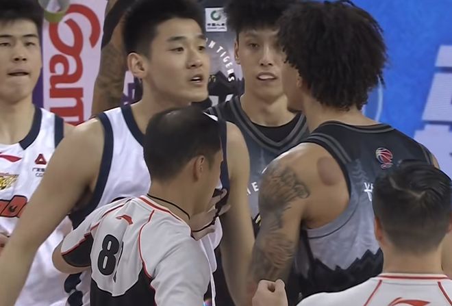 广东宏远U19大逆转四川!王洪泽轰15+6,张家睿砍14+9,谈仁凯22分