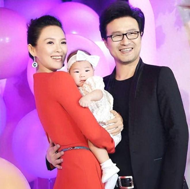 想不到！离婚3年的浪子前夫，竟给47岁未再嫁的章子怡留一手好牌