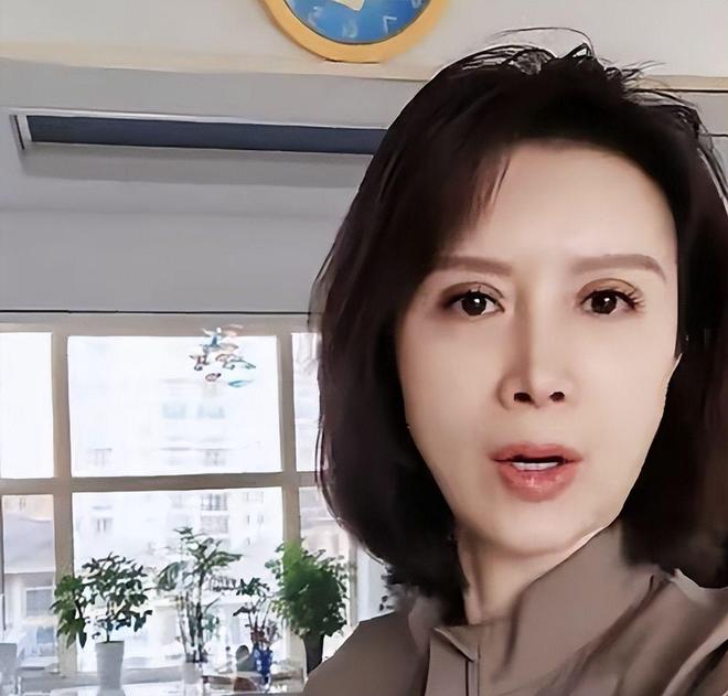 詹姆斯下家新进展:骑士希望促成回归 已策划签换或交易特例方案