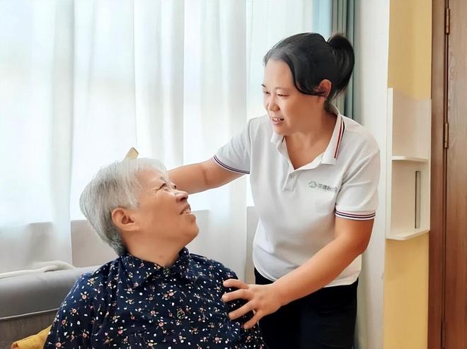 世界杯后小红书持续加码足球,引入苏超等12个地方联赛