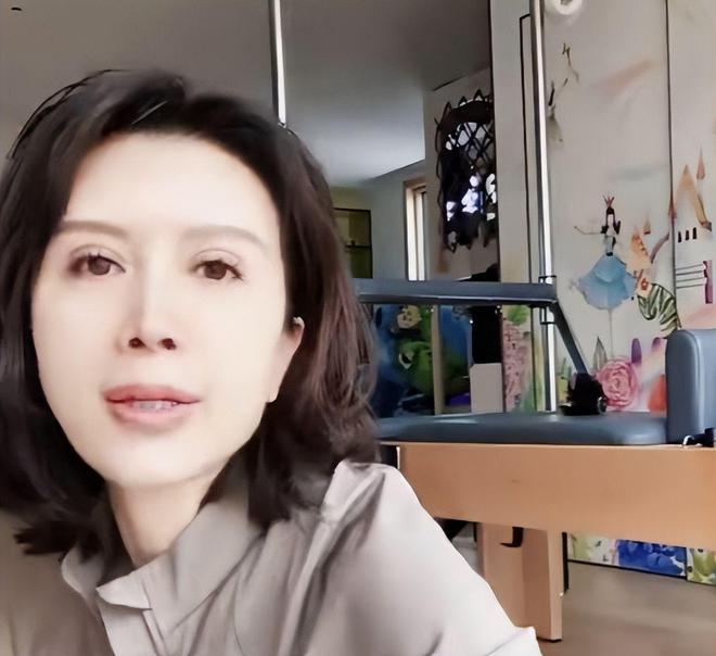 高兴太早,中国男篮险胜荷兰队却收两个坏消息,杨瀚森太低迷