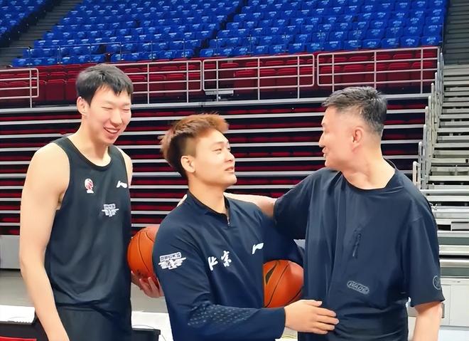 杜锋真没辙了？曝徐昕即使租期满也不回广东 3理由证这是双输结果