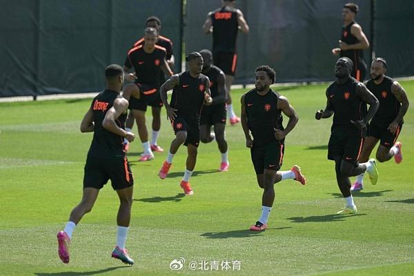 唐田7.5分!泰山全队评分:刘洋第一克雷桑第二!边路双煞刚及格