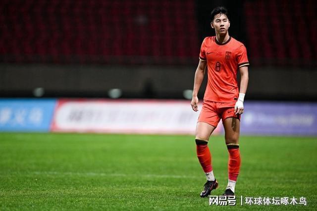 胖东来“高颜值员工”爆火!网友:收银、打包的都是顶级美女,是实打实的高薪,自然吸引来的