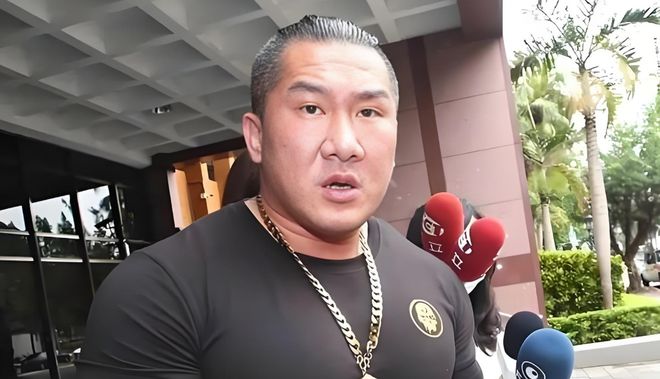 台湾网红“馆长”在直播中表示，未来将不再组织赴大陆的活动，因为来一次亏一次，高昂的成本实在烧不起
