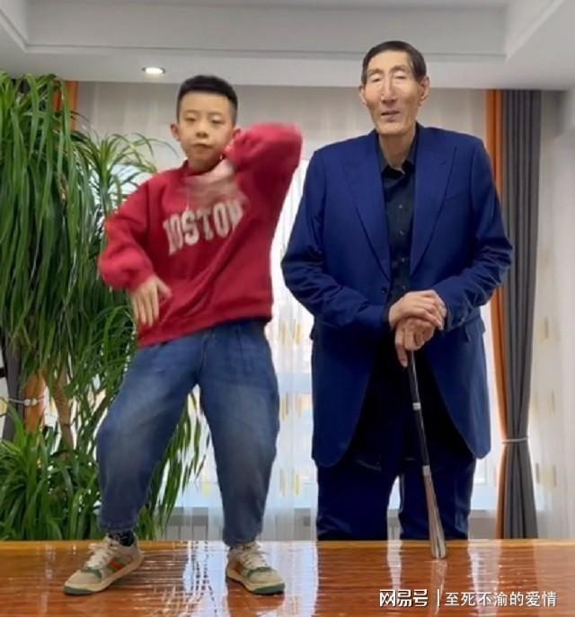 赫瓦林斯卡成公开赛年代第四位前三次大满贯之旅进决赛者