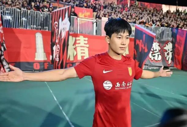 李镇全首次以新身份发声!直言将全力以赴,为重庆足球奋勇争先