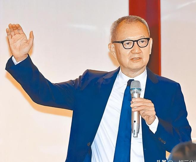 普京给全球上了一堂课,俄军连续六天猛攻,三套手段压制基辅