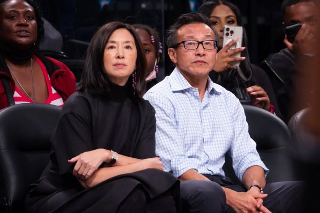 蔡崇信夫妇决定离婚!结束30年婚姻:保留篮网和自由人老板身份