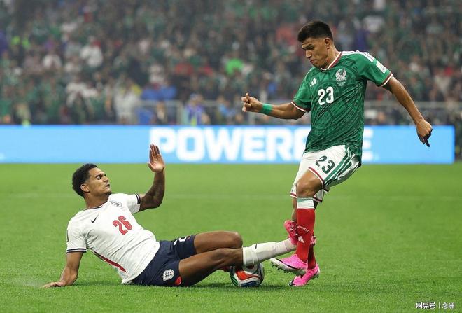 争议!英格兰后卫禁赛2场立即执行 美国前锋缓刑 网友:FIFA双标