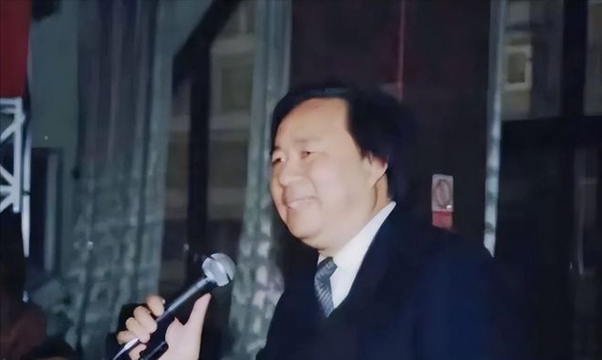 几乎全是假货，利润高达2400%，为啥消费者还前赴后继争抢购买？