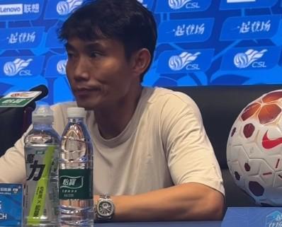 郑智:雷森德已经去医院了,希望他别遭受重伤