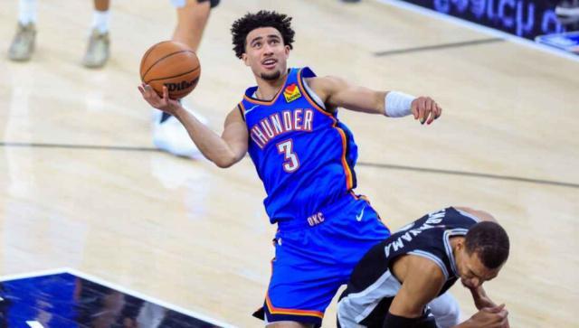 2米03!2米11!男篮16岁前锋模版小瓦格纳,未来或有望冲击NBA