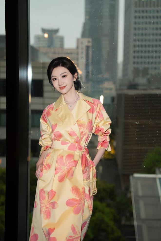 中国女篮2分惜败,张子宇半场7中7,王思雨16分