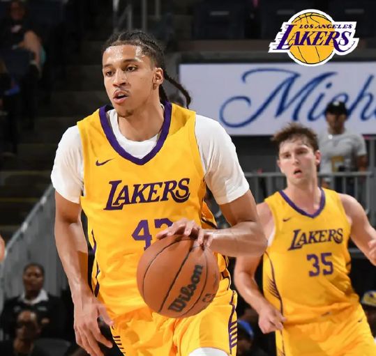 NBA夏联:湖人双加时补篮绝杀热火 卡尔26+8沃特森制胜球