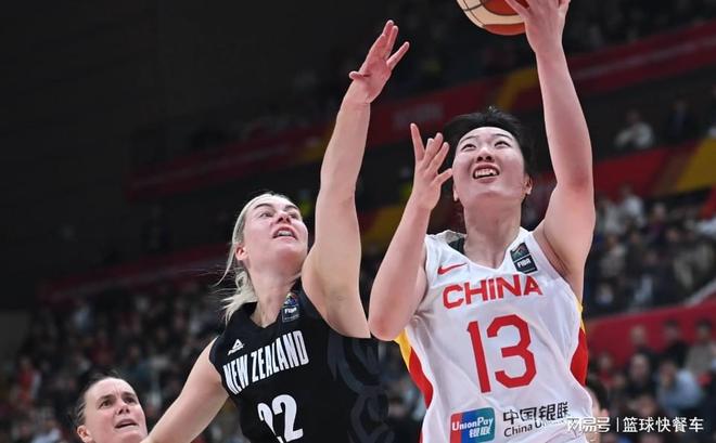 出战40分钟砍0分4失误!女篮两大混子被揪出:宫鲁鸣看走眼了?