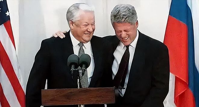 从看台到监狱,中国足球这二十年到底烂在哪?